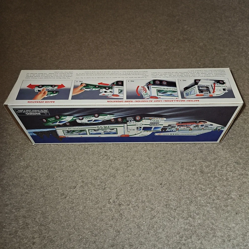 1997 Hess Toy Truck and Racers - Picture 2 of 5